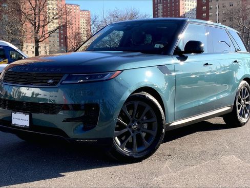 Used 2025 Land Rover Range Rover Sport S image 1