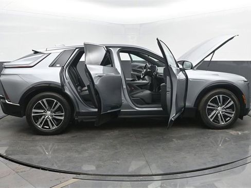 Used 2024 Cadillac Lyriq Luxury w/ LPO, Floor Liner Package image 57