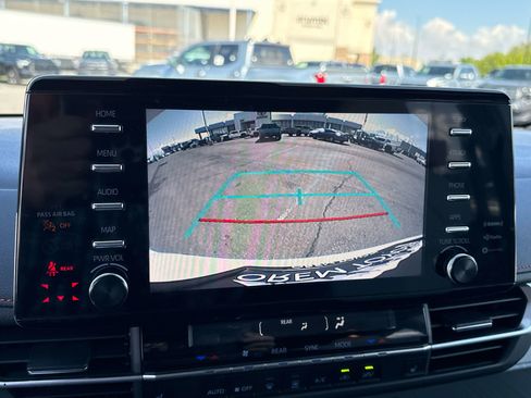 Used 2024 Toyota Sienna XSE FWD image 24