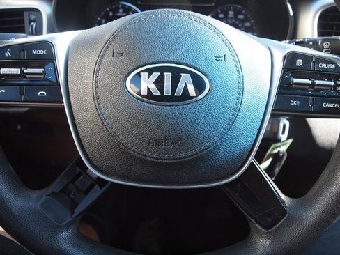 Used 2019 Kia Sorento FWD image 10