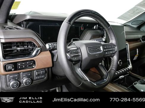 Used 2025 GMC Yukon Denali Ultimate image 4