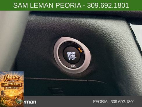 New 2026 Chrysler Pacifica Select image 13