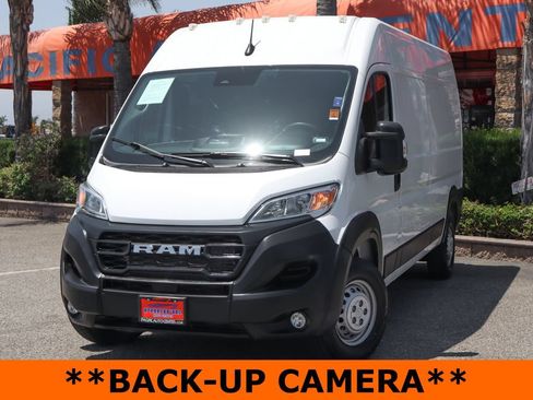 Used 2025 RAM ProMaster 2500 w/ Convenience Group FWD image 4