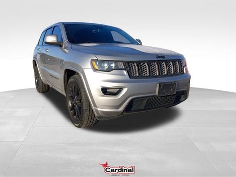 Used 2018 Jeep Grand Cherokee Altitude image 1