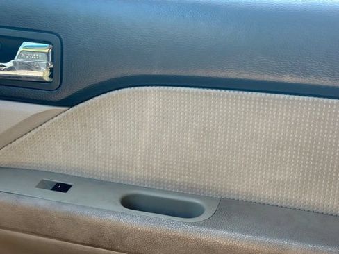 Used 2009 Ford Fusion SEL FWD image 15