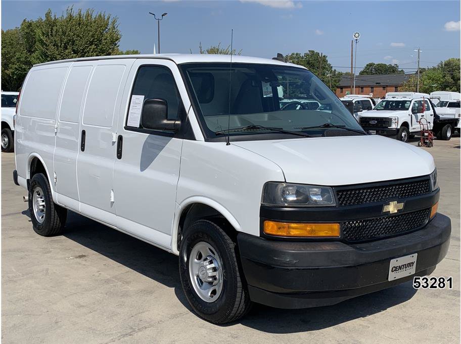 Used 2019 Chevrolet Express 2500 RWD image 3