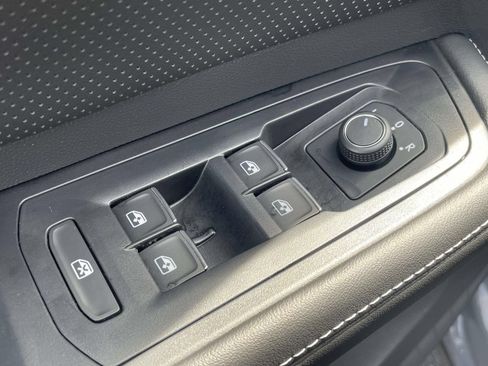 Certified 2026 Volkswagen Atlas SE w/ Panoramic Sunroof Package FWD image 17