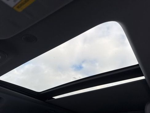 Used 2023 Ford Explorer XLT w/ Equipment Group 202A image 20