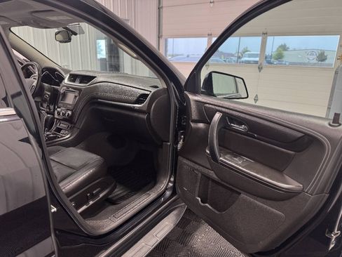 Used 2017 Chevrolet Traverse LT AWD/4WD image 17