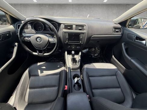Used 2017 Volkswagen Jetta SE FWD image 20