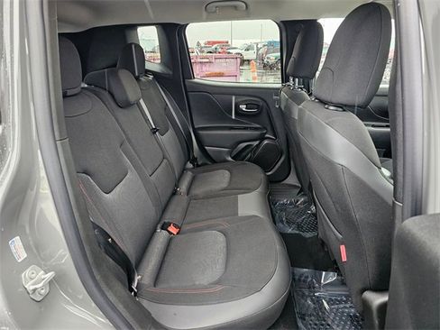 Used 2021 Jeep Renegade Trailhawk w/ Trailer Tow Group image 14