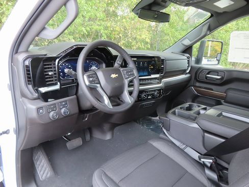 New 2026 Chevrolet Silverado 2500 LT w/ Convenience Package image 4