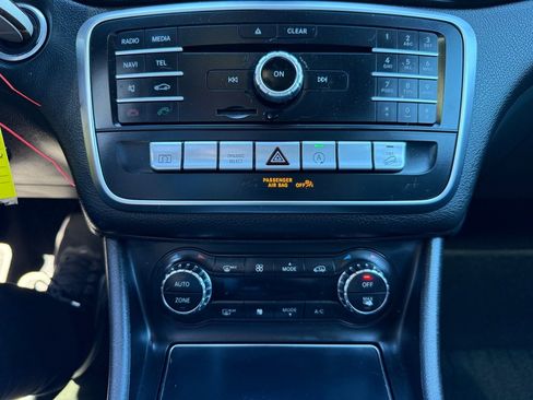 Used 2020 Mercedes-Benz GLA 250 4MATIC w/ AMG Line Exterior image 28