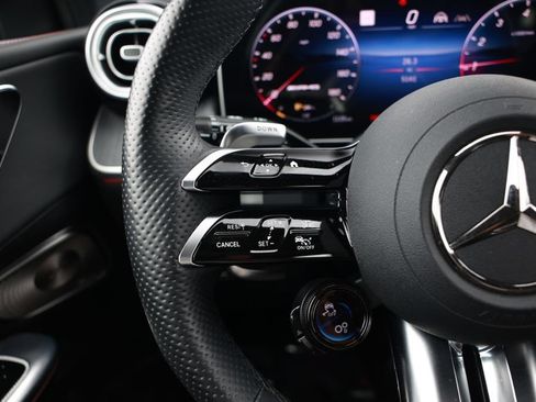 Used 2025 Mercedes-Benz GLC 43 AMG 4MATIC image 25