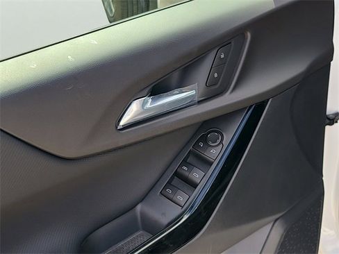 New 2026 Chevrolet Equinox LT image 12