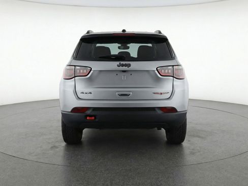 Used 2025 Jeep Compass Trailhawk image 7