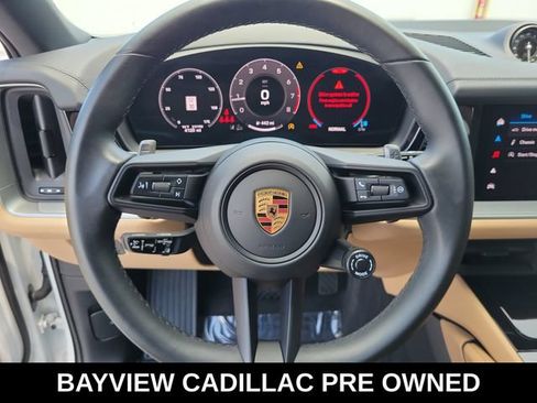 Used 2025 Porsche Cayenne Coupe AWD/4WD image 27