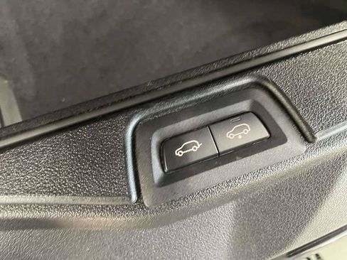 Used 2024 BMW X7 xDrive40i AWD/4WD image 23