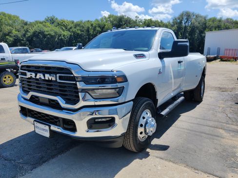 New 2025 RAM 3500 Tradesman image 8
