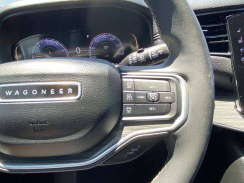 Used 2024 Jeep Wagoneer L Series II w/ Flexible Seating Group AWD/4WD image 26