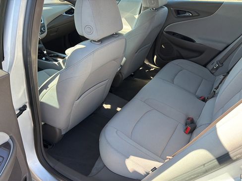 Used 2021 Chevrolet Malibu LT FWD image 15