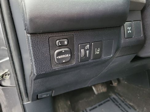 Used 2017 Toyota RAV4 XLE w/ Carpet Mat Package image 24