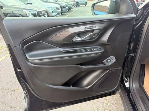 Certified 2024 GMC Terrain SLT w/ Elevation Edition FWD image 11