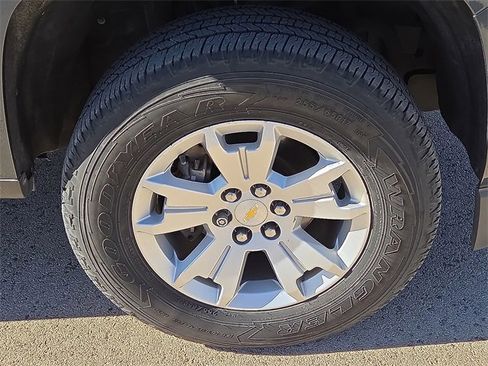Used 2020 Chevrolet Colorado LT w/ Safety Package image 8