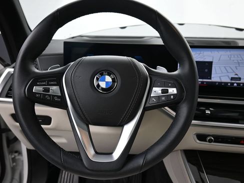 Used 2024 BMW X5 xDrive40i w/ Premium Package AWD/4WD image 12