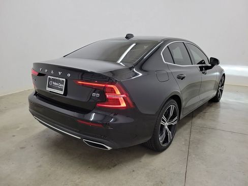 Used 2022 Volvo S60 B5 Inscription image 5