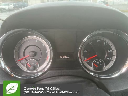 Used 2018 Dodge Grand Caravan SE image 2