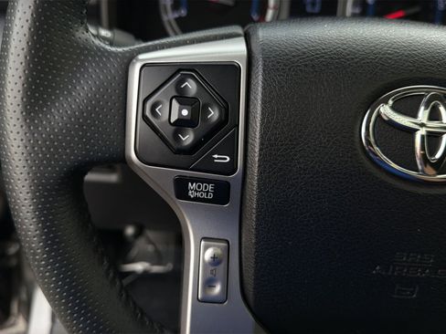 Used 2018 Toyota 4Runner SR5 Premium AWD/4WD image 25