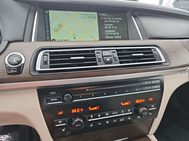 Used 2013 BMW 750i RWD image 15