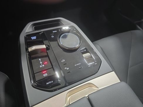 Certified 2024 BMW iX xDrive50 w/ Sport Package AWD/4WD image 17