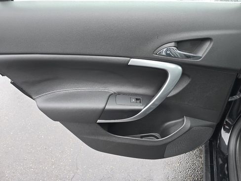 Used 2017 Buick Regal Sport Touring image 26