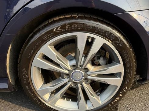 Used 2016 Mercedes-Benz E 350 4MATIC Sedan image 39