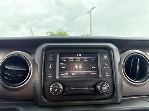 Used 2020 Jeep Wrangler Unlimited Sport AWD/4WD image 22