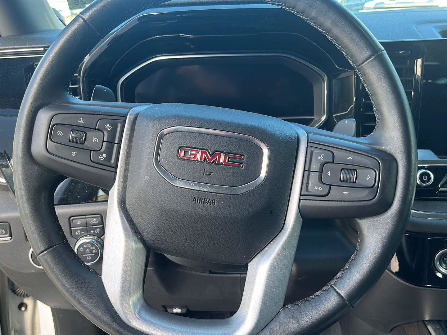 Certified 2023 GMC Sierra 1500 SLT w/ SLT Premium Package AWD/4WD image 15