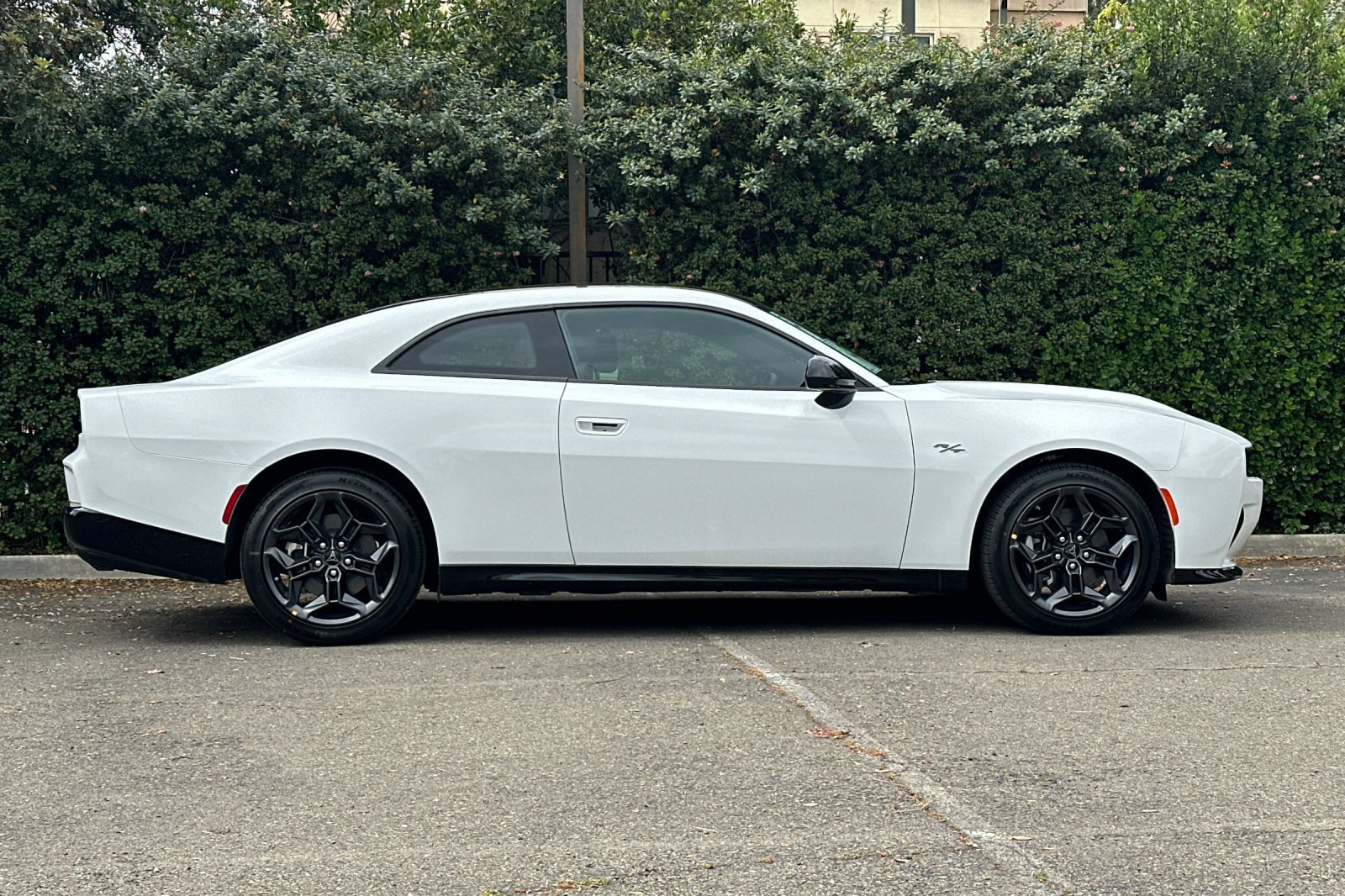 New 2026 Dodge Charger R/T w/ Blacktop Package AWD/4WD image 2