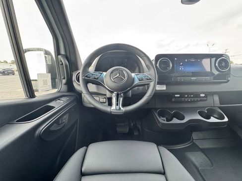 New 2025 Mercedes-Benz Sprinter 2500 image 20