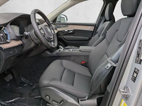 New 2026 Volvo XC90 B5 Plus w/ Protection Package image 4