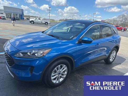 Used 2020 Ford Escape SE image 1