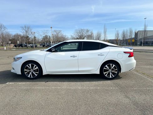 Used 2016 Nissan Maxima SR image 8