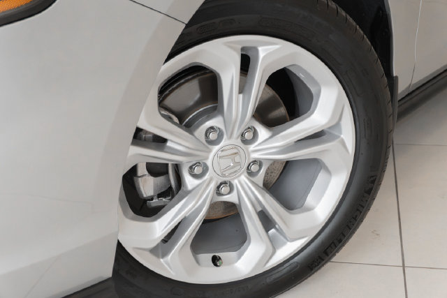 Certified 2025 Honda Accord LX image 2