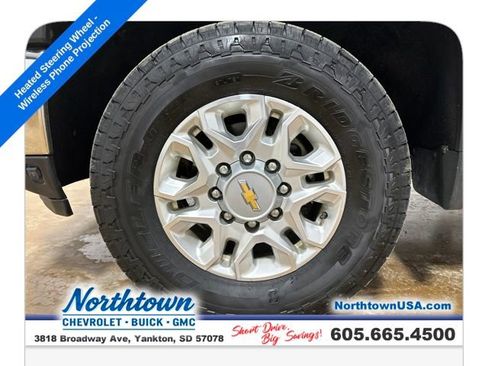Used 2024 Chevrolet Silverado 2500 LTZ w/ LTZ Convenience Package image 27