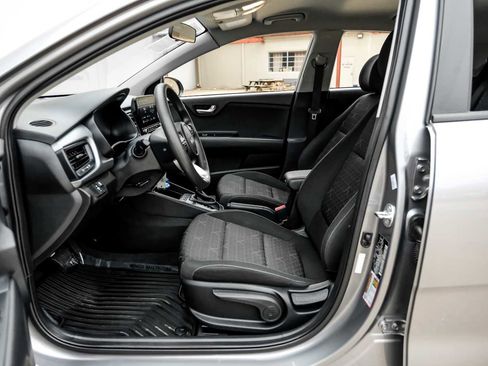Used 2023 Kia Rio S image 4