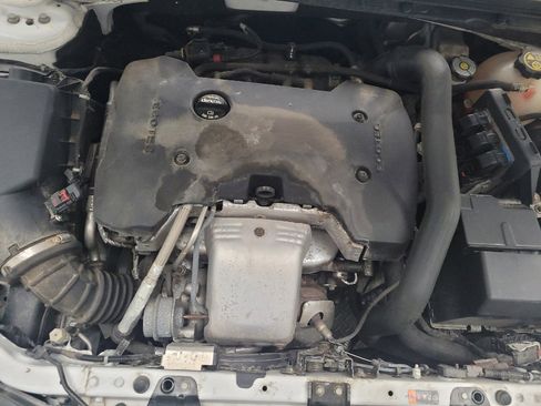 Used 2017 Chevrolet Malibu Premier FWD image 30