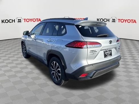 Certified 2024 Toyota Corolla Cross SE image 5