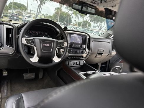 Used 2018 GMC Sierra 1500 SLT AWD/4WD image 35