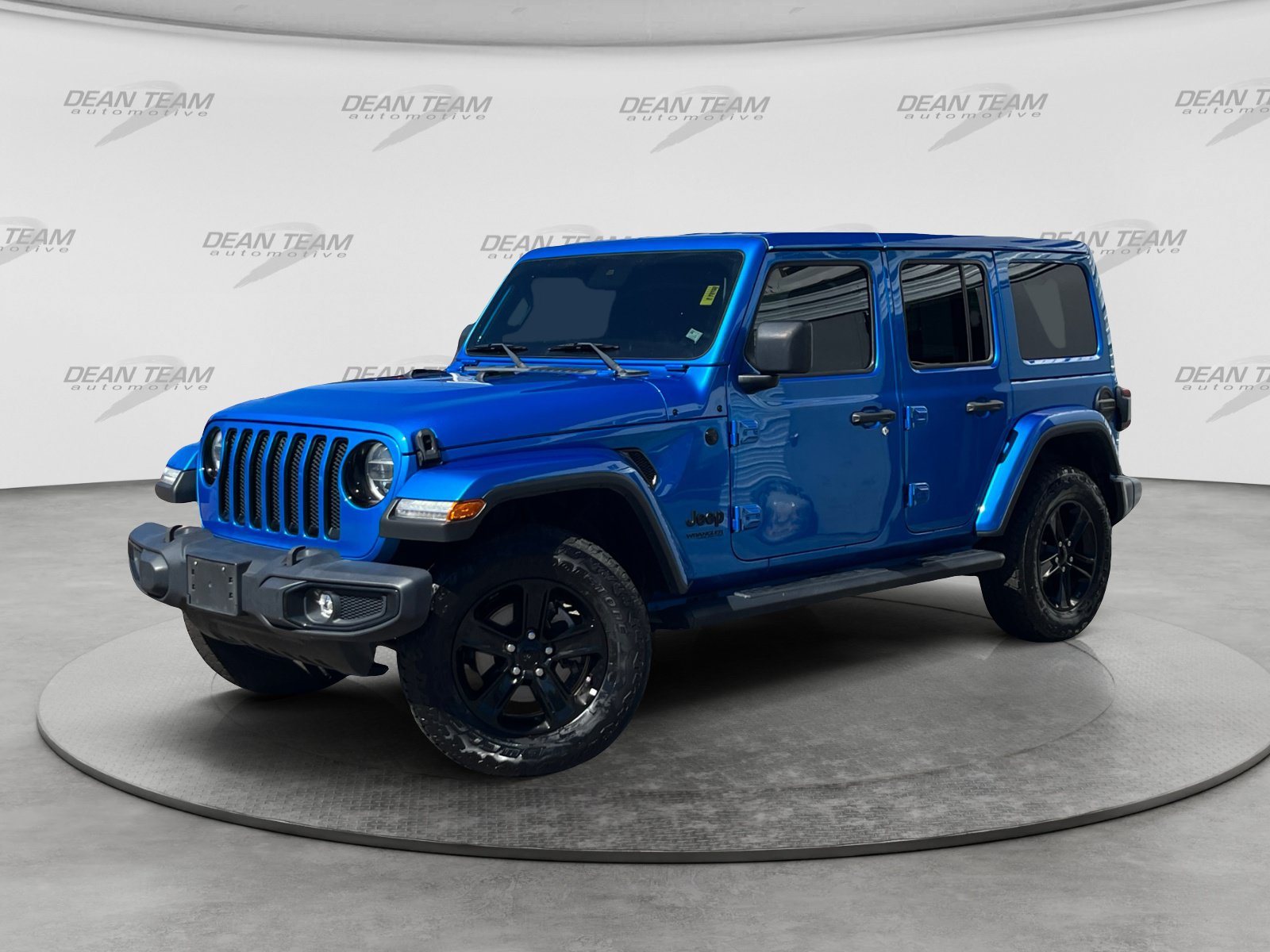 Used 2022 Jeep Wrangler Unlimited Sahara AWD/4WD image 3